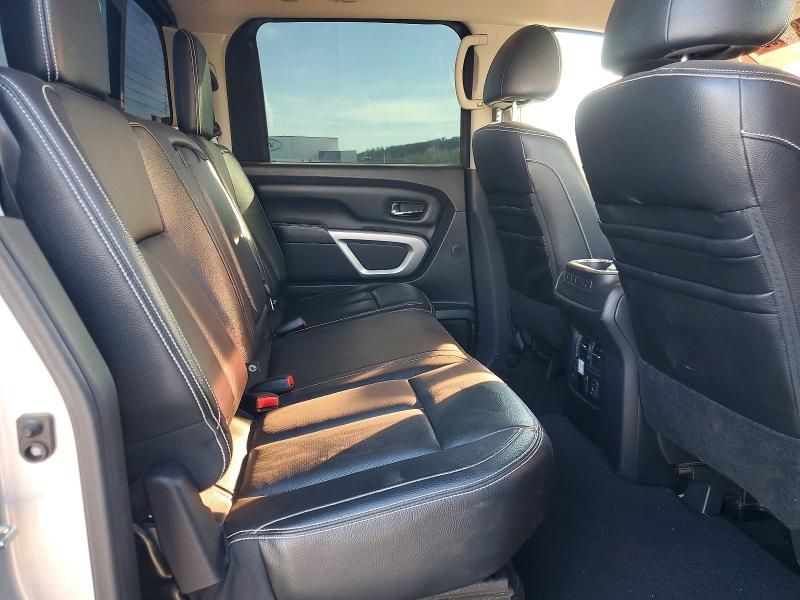 2016 Nissan Titan xd sl