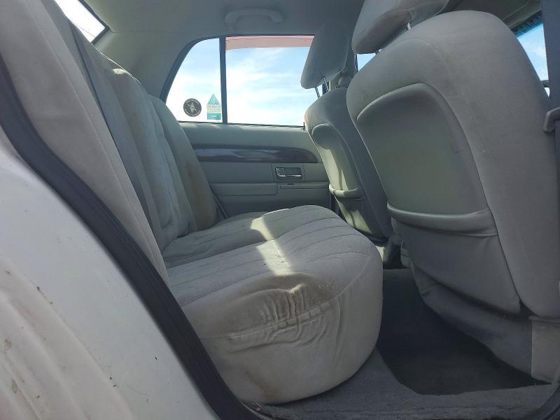 2005 Mercury Grand Marquis gs