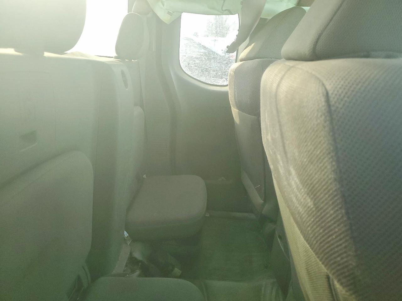 2015 Nissan Frontier S