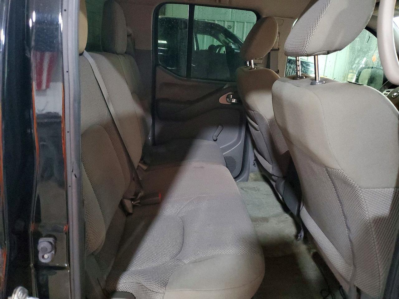 2017 Nissan Frontier s