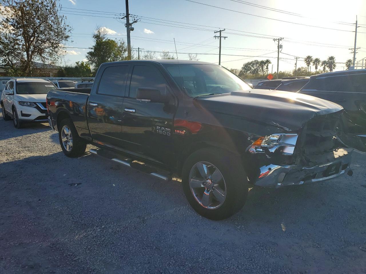 2017 Dodge Ram 1500 slt