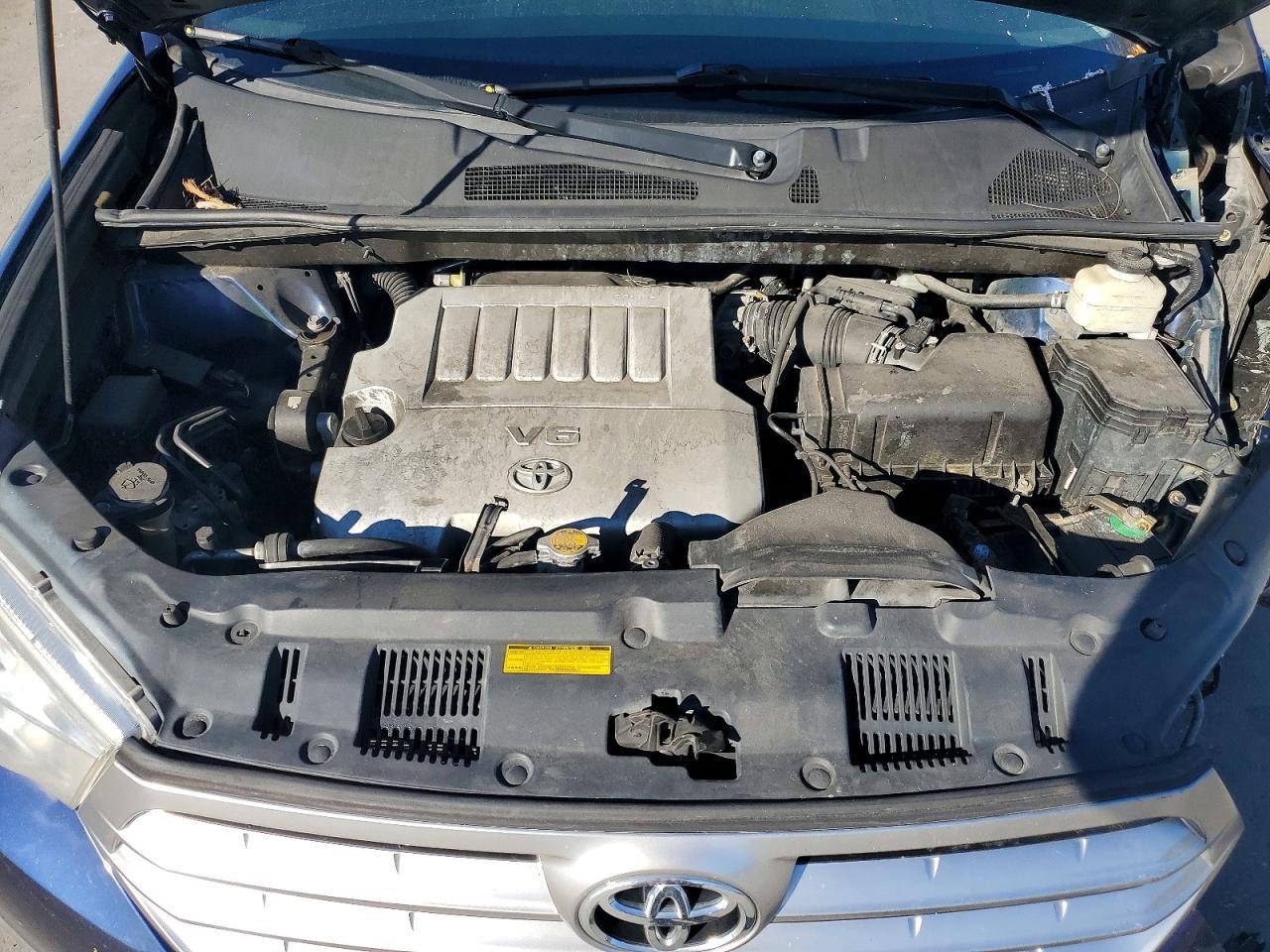2013 Toyota Highlander Base