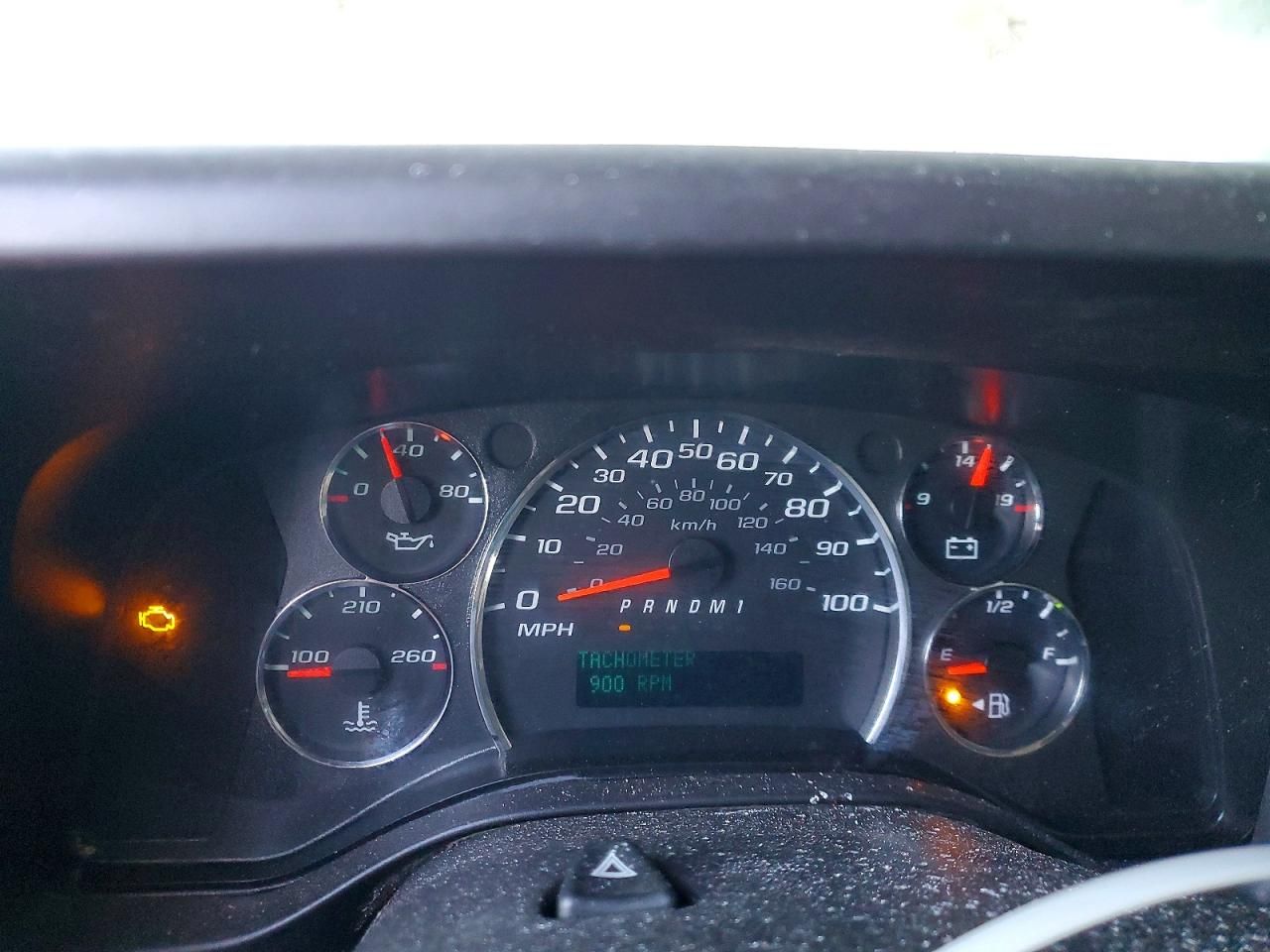 2013 Chevrolet Express BOX Truck