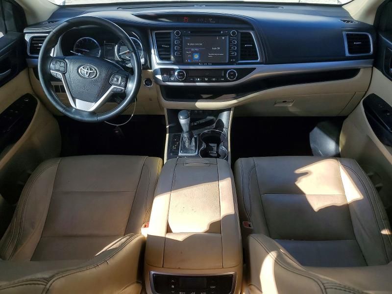 2018 Toyota Highlander se