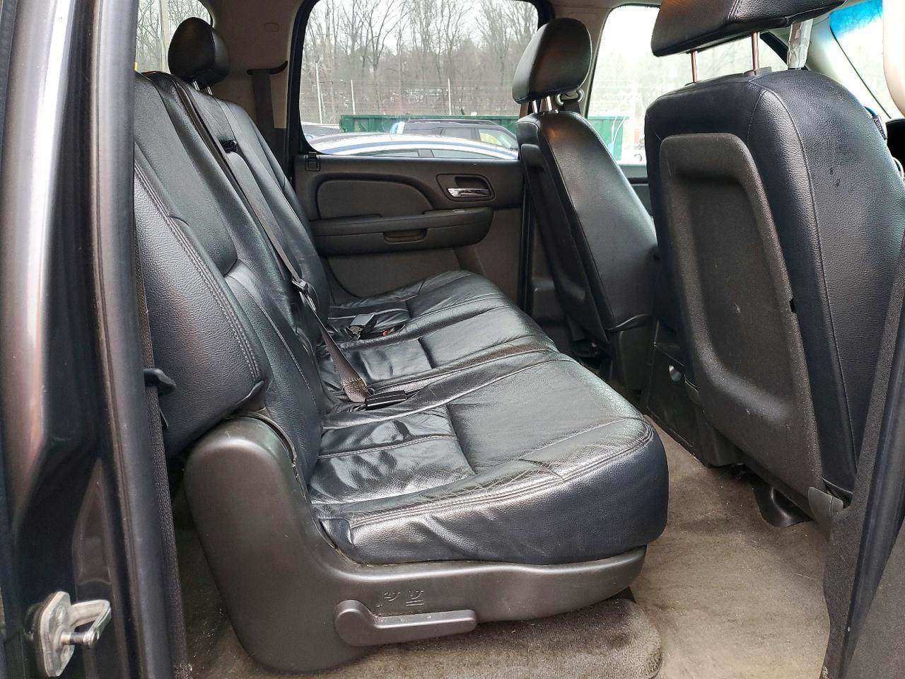 2010 Chevrolet Suburban K1500 ls