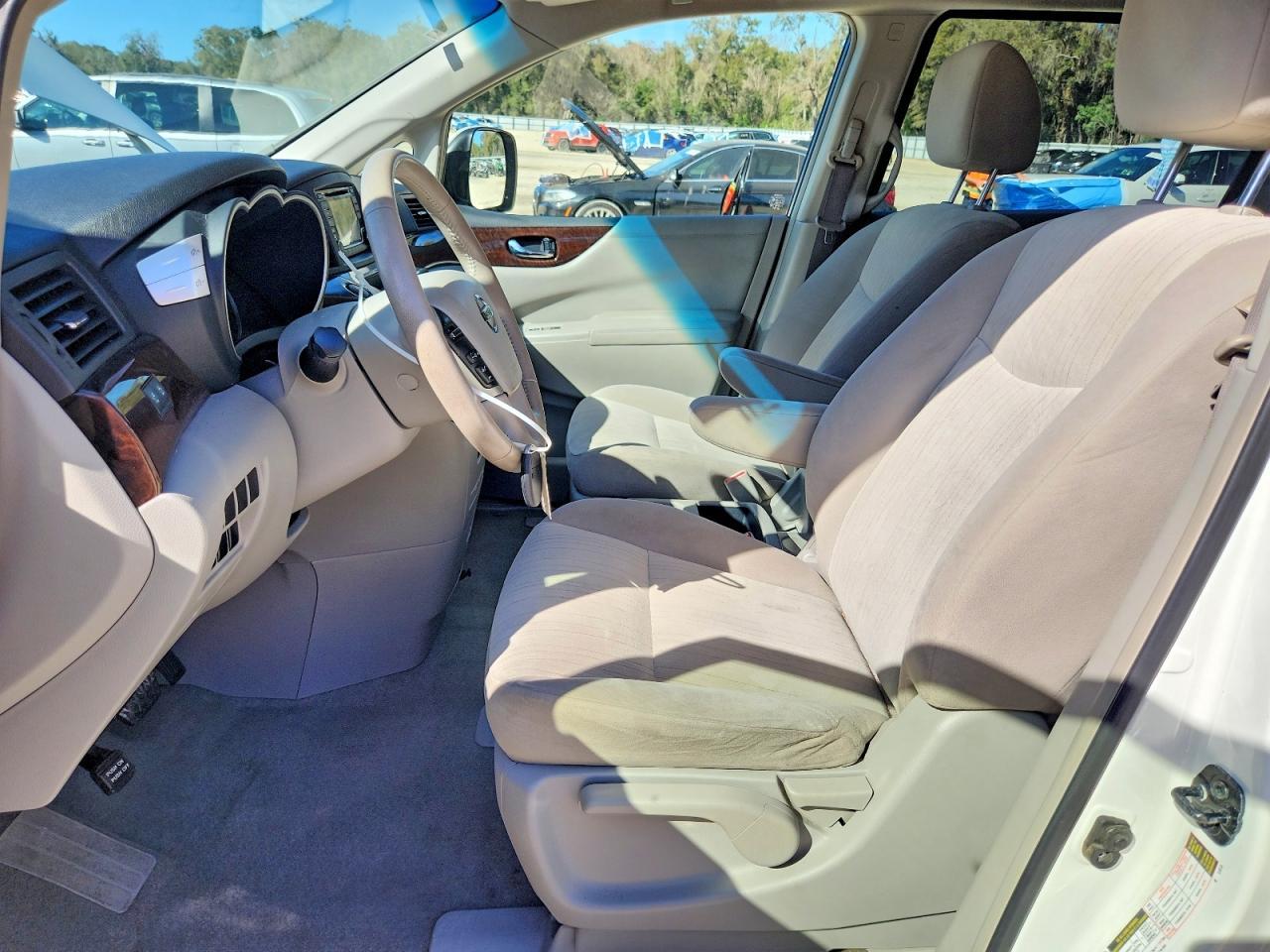 2017 Nissan Quest s