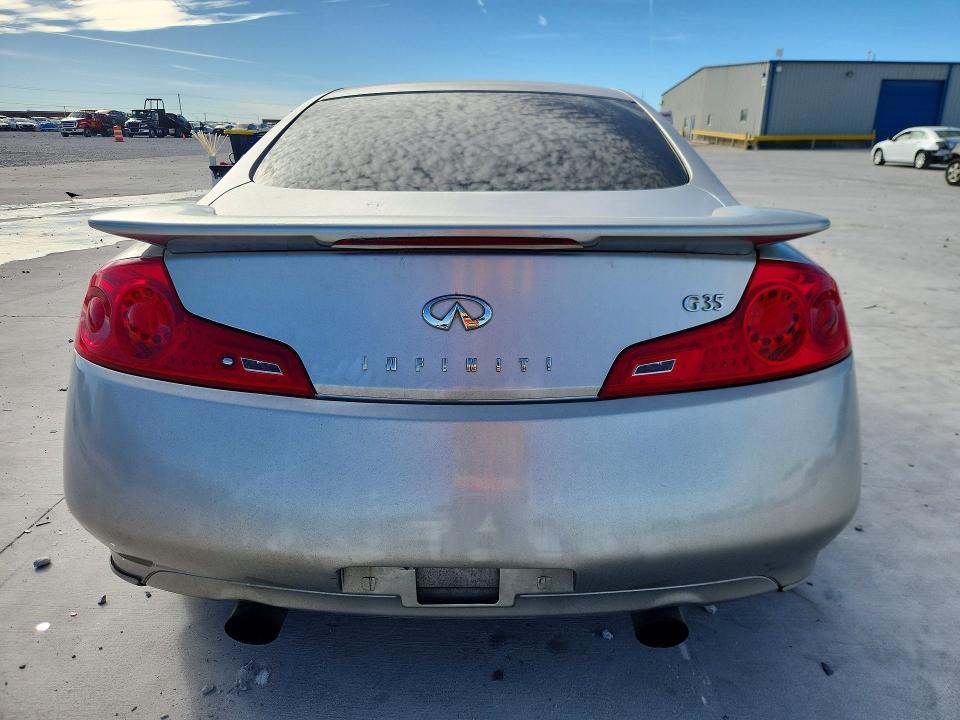 2004 Infiniti G35 Base