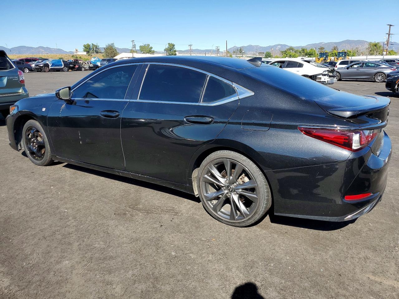2019 Lexus ES
