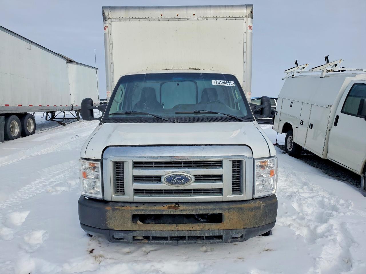 2019 Ford Econoline E350 Super Duty Cutaway Van