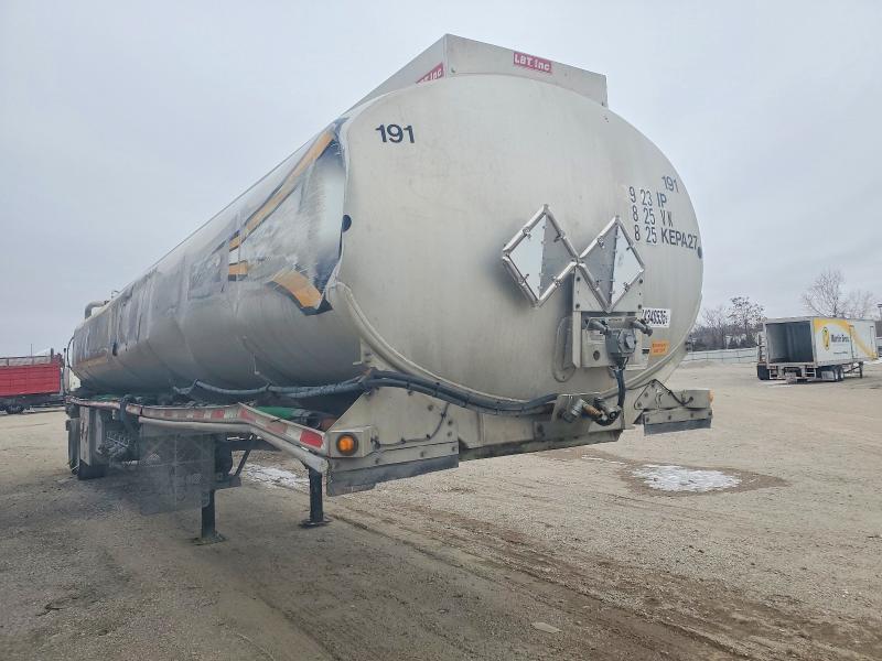 2009 LBT Fuel Tank Trailer