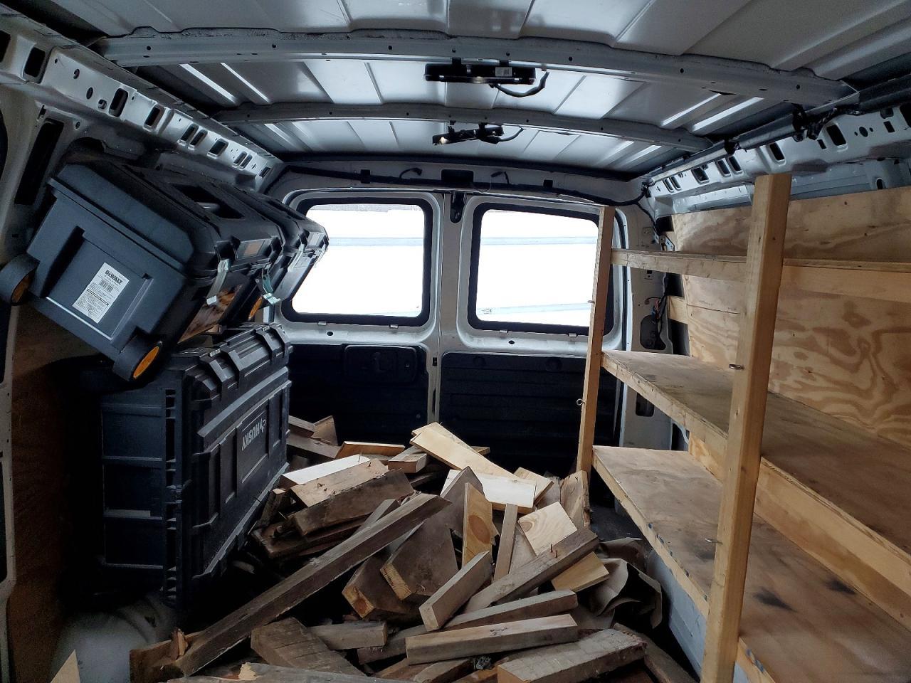 2017 GMC Savana G2500