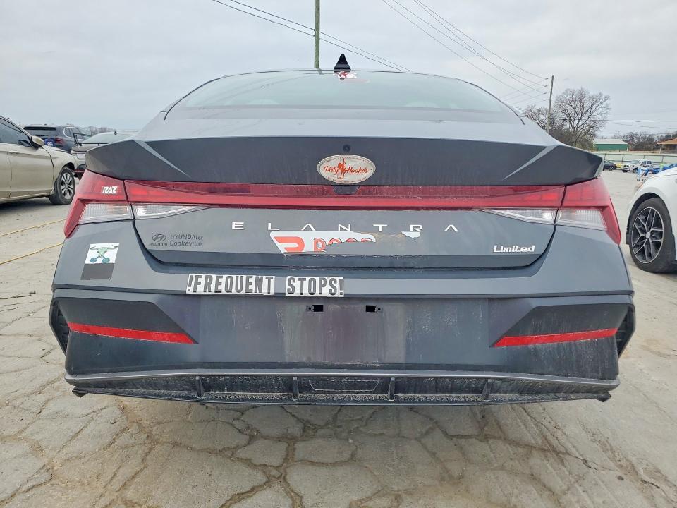 2025 Hyundai Elantra Limited