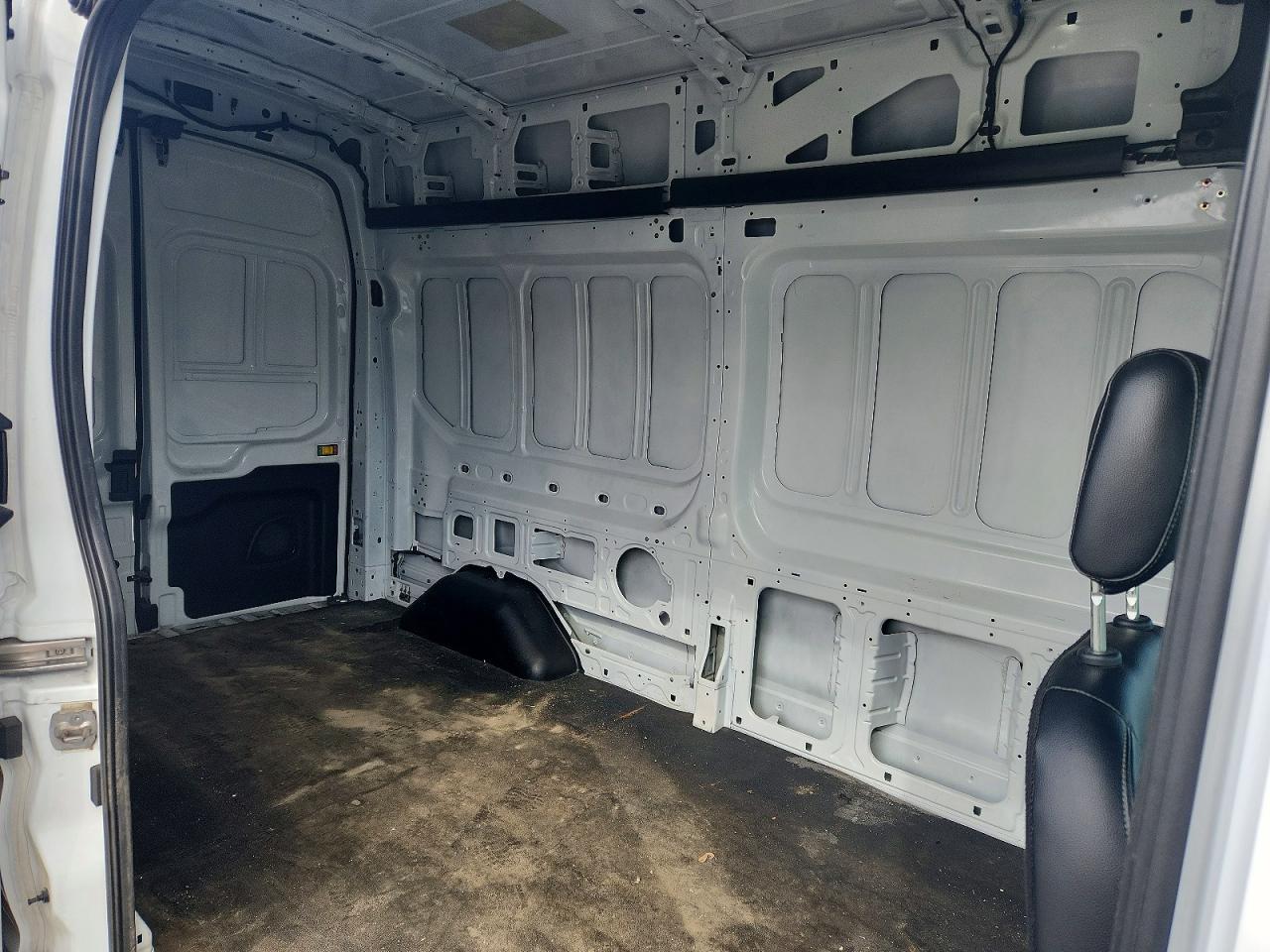 2022 Ford Transit T-250