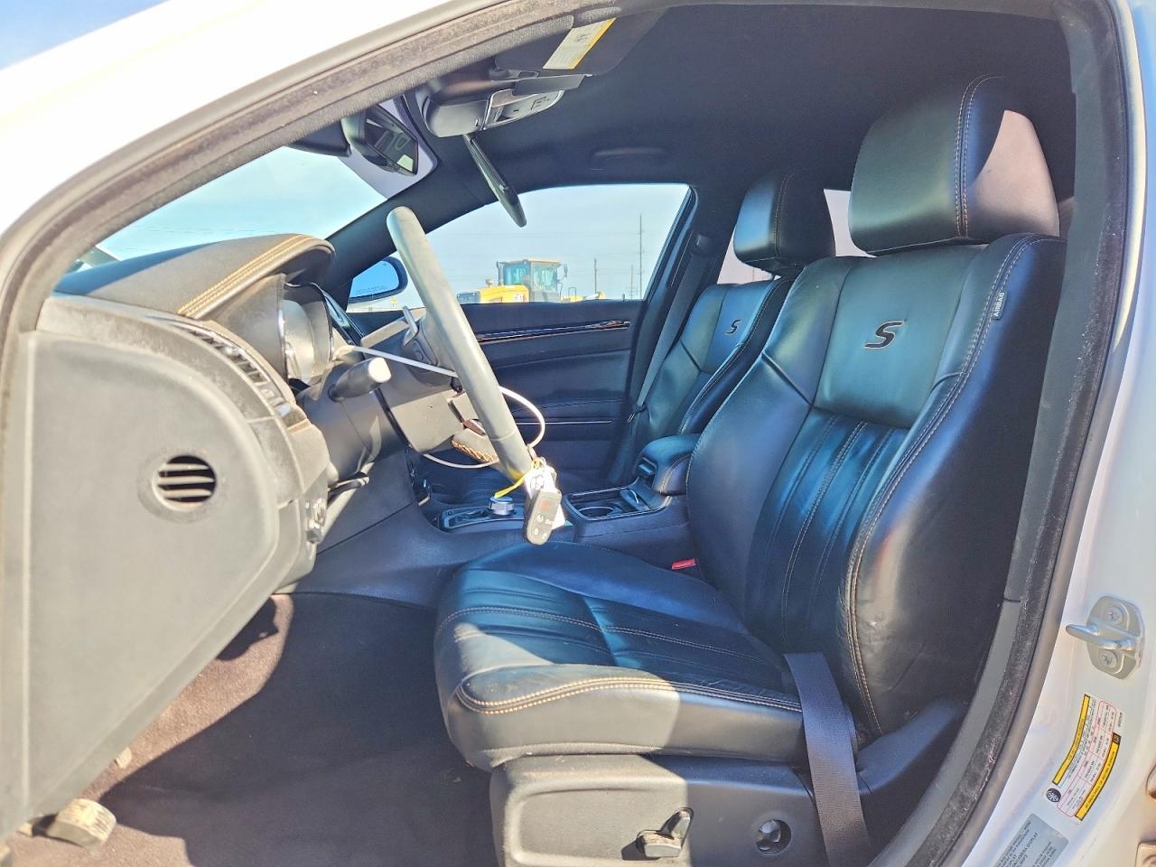 2016 Chrysler 300 s