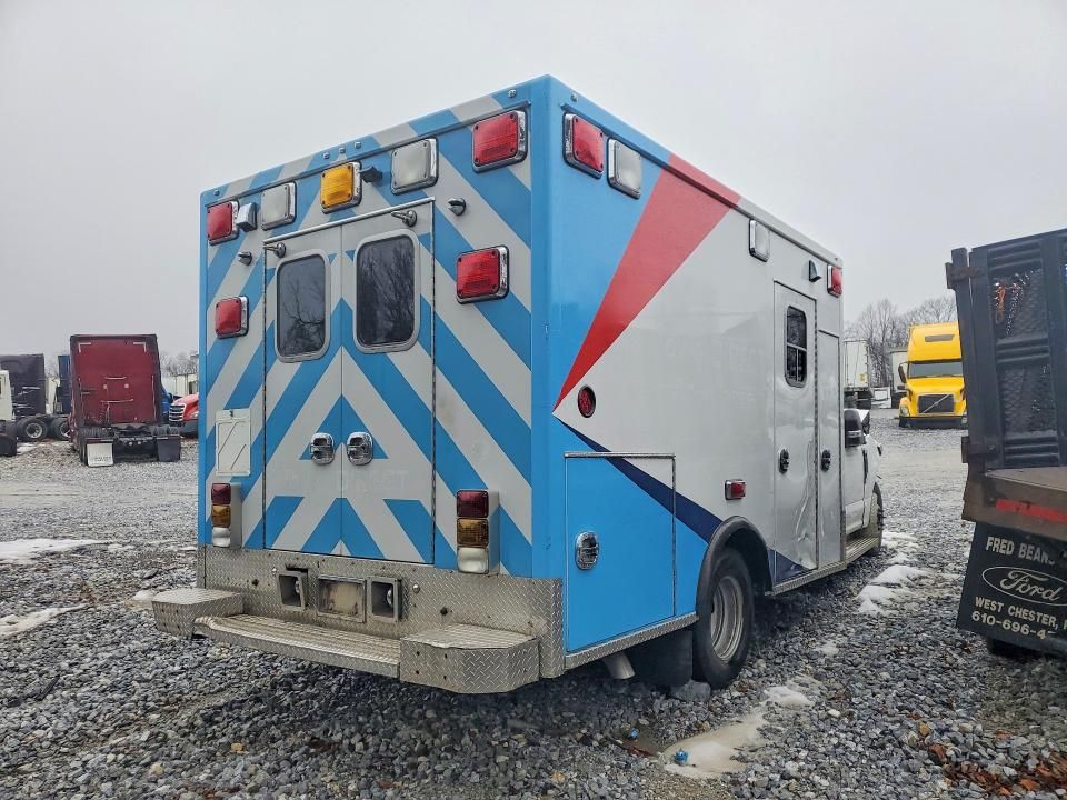 2019 Ford F-350-ambulance