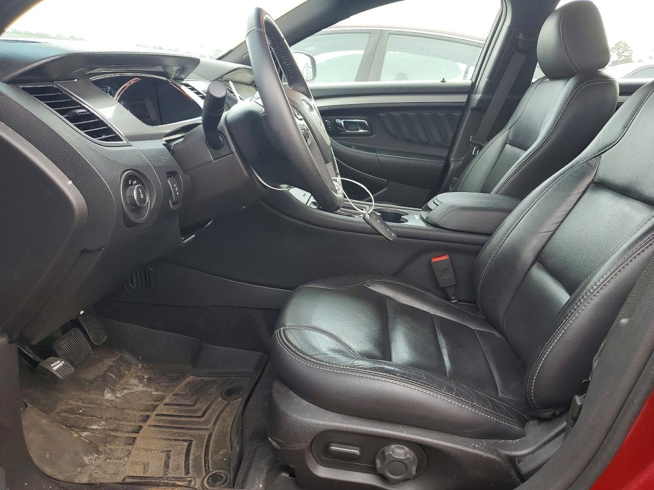 2018 Ford Taurus sel