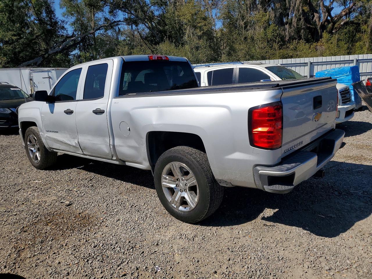 2017 Chev Silverado 1500 Custo