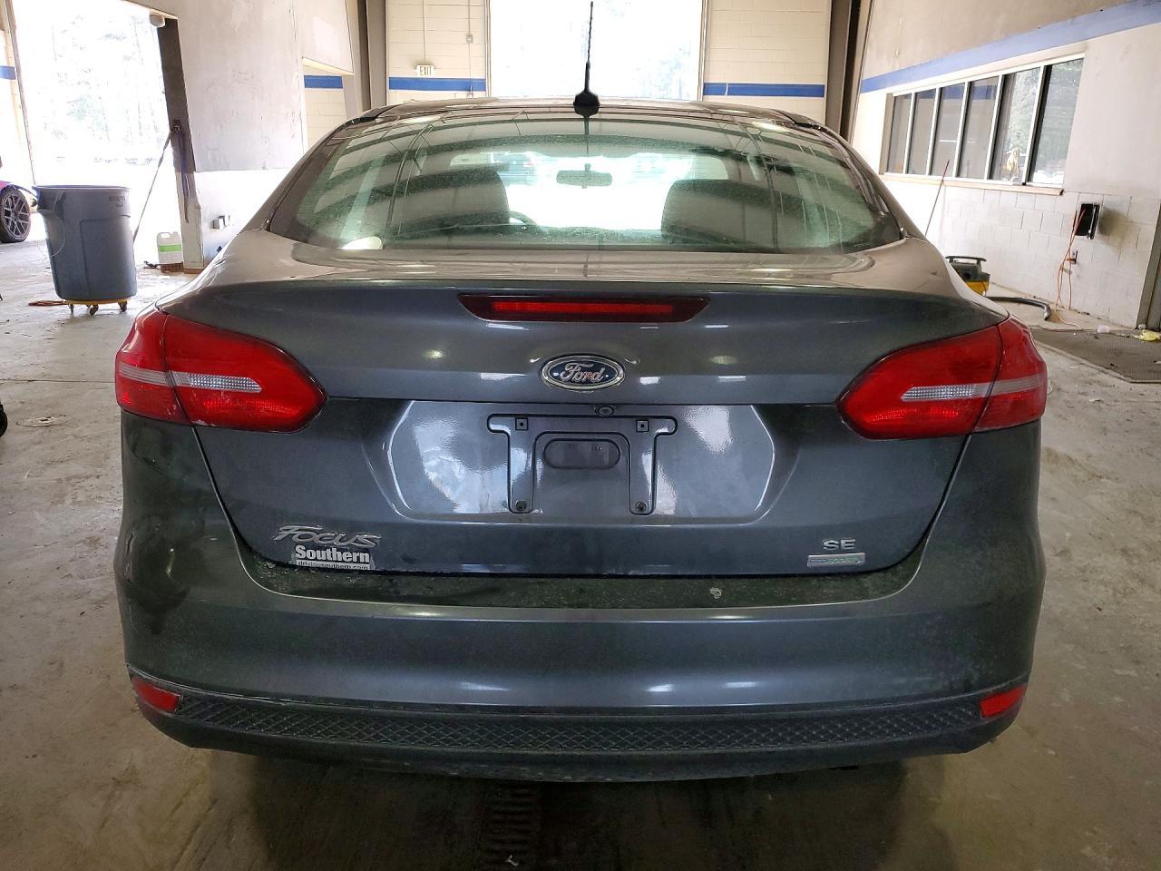 2018 Ford Focus se