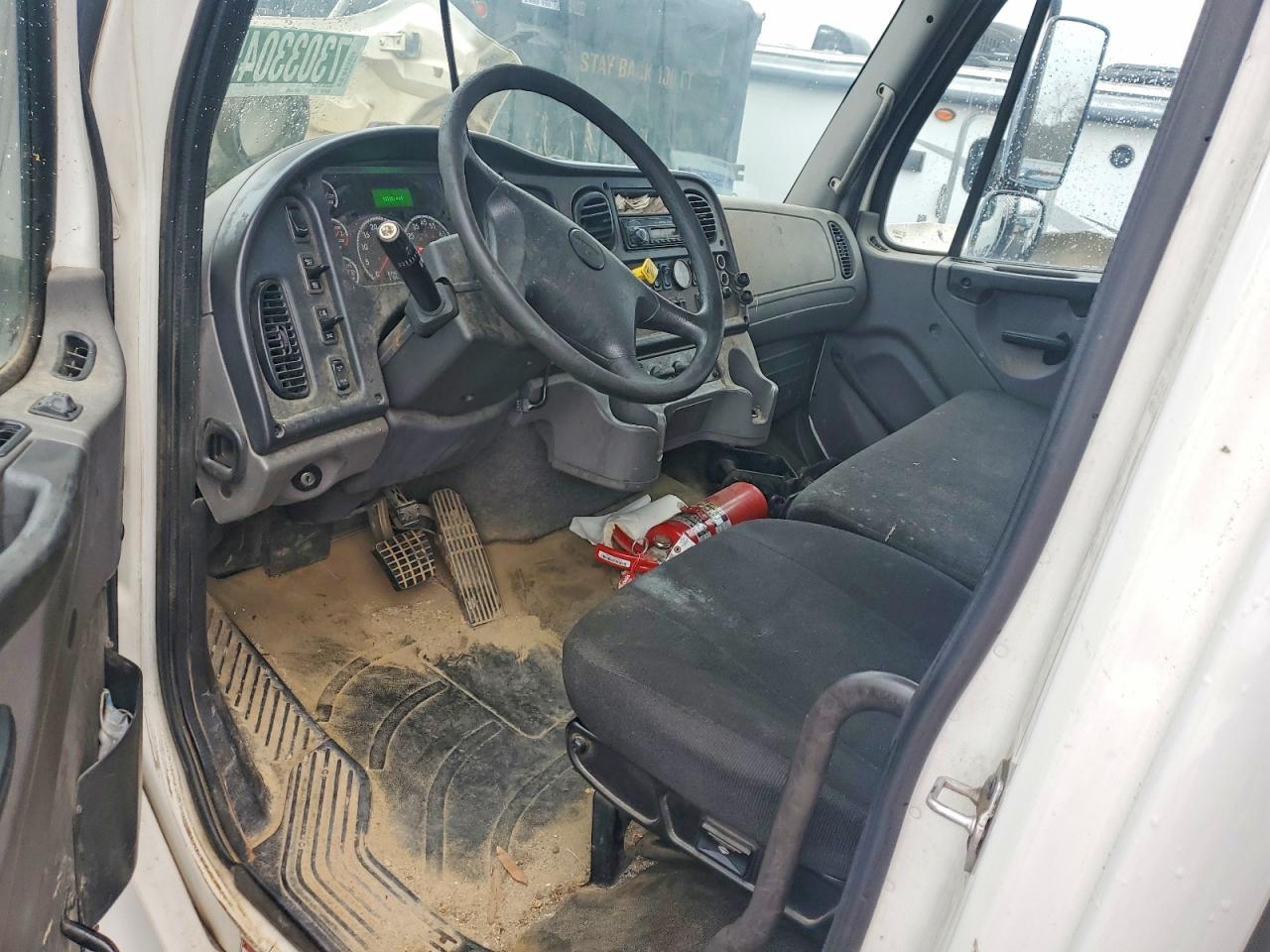 2016 Freightliner Business Class M2 Flatbed Truck