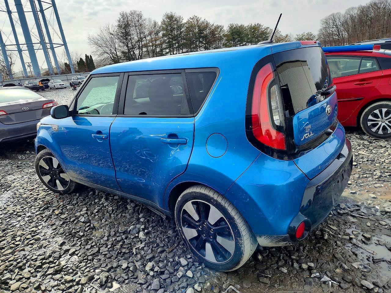 2016 KIA Soul +