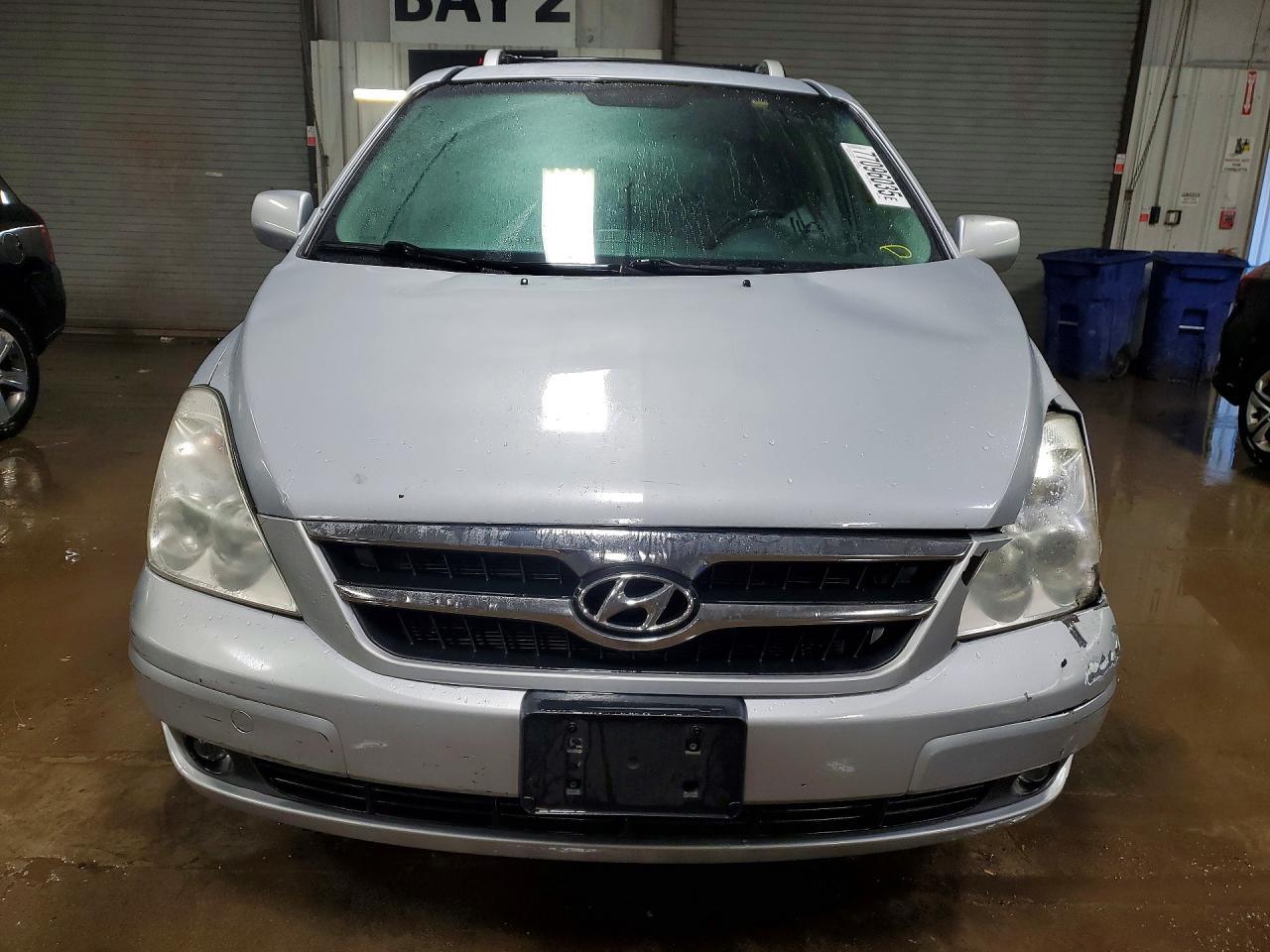 2007 Hyundai Entourage gls