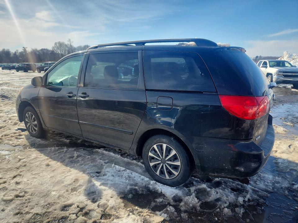 2010 Toyota Sienna ce