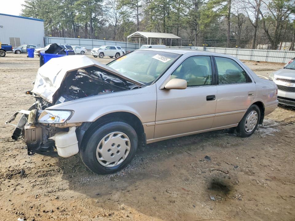 1998 Toyota Camry le