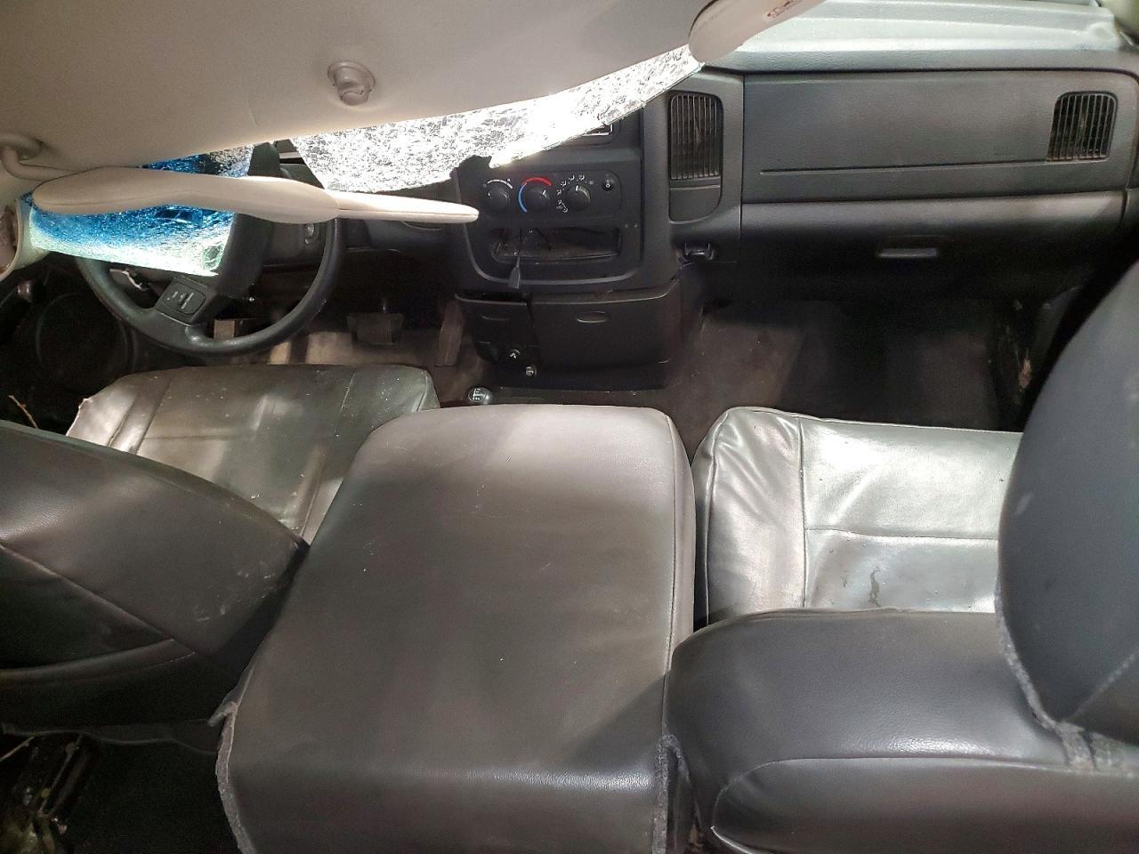 2005 Dodge RAM 1500 ST