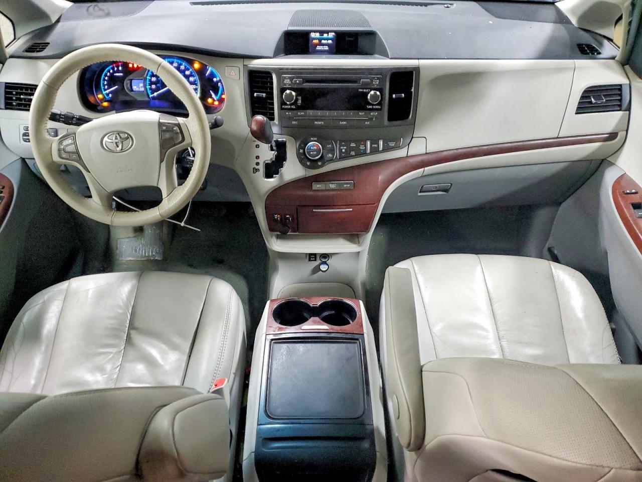 2012 Toyota Sienna xle