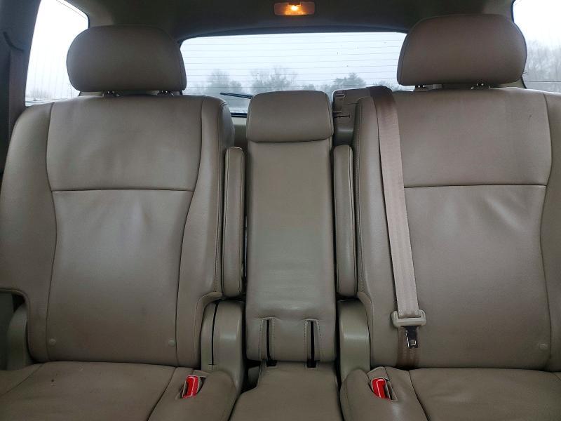 2013 Toyota Highlander se