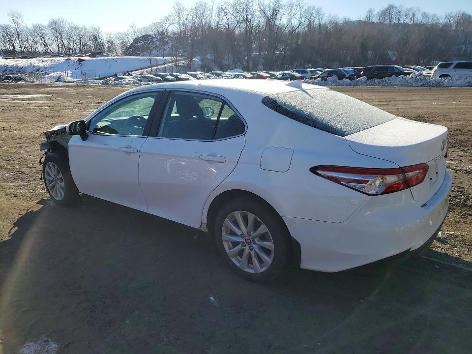 2020 Toyota Camry le