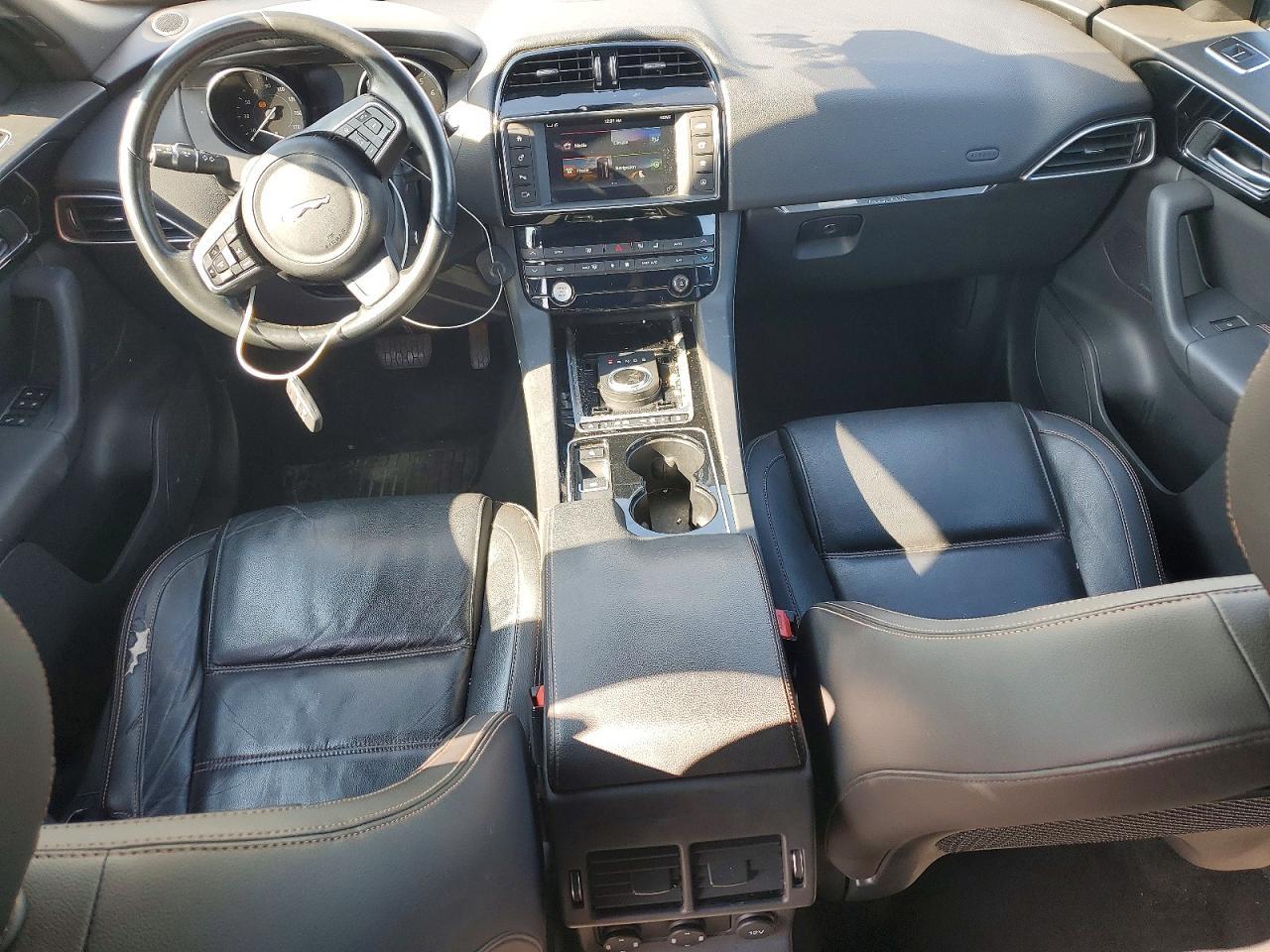 2017 Jaguar F-pace Prestige