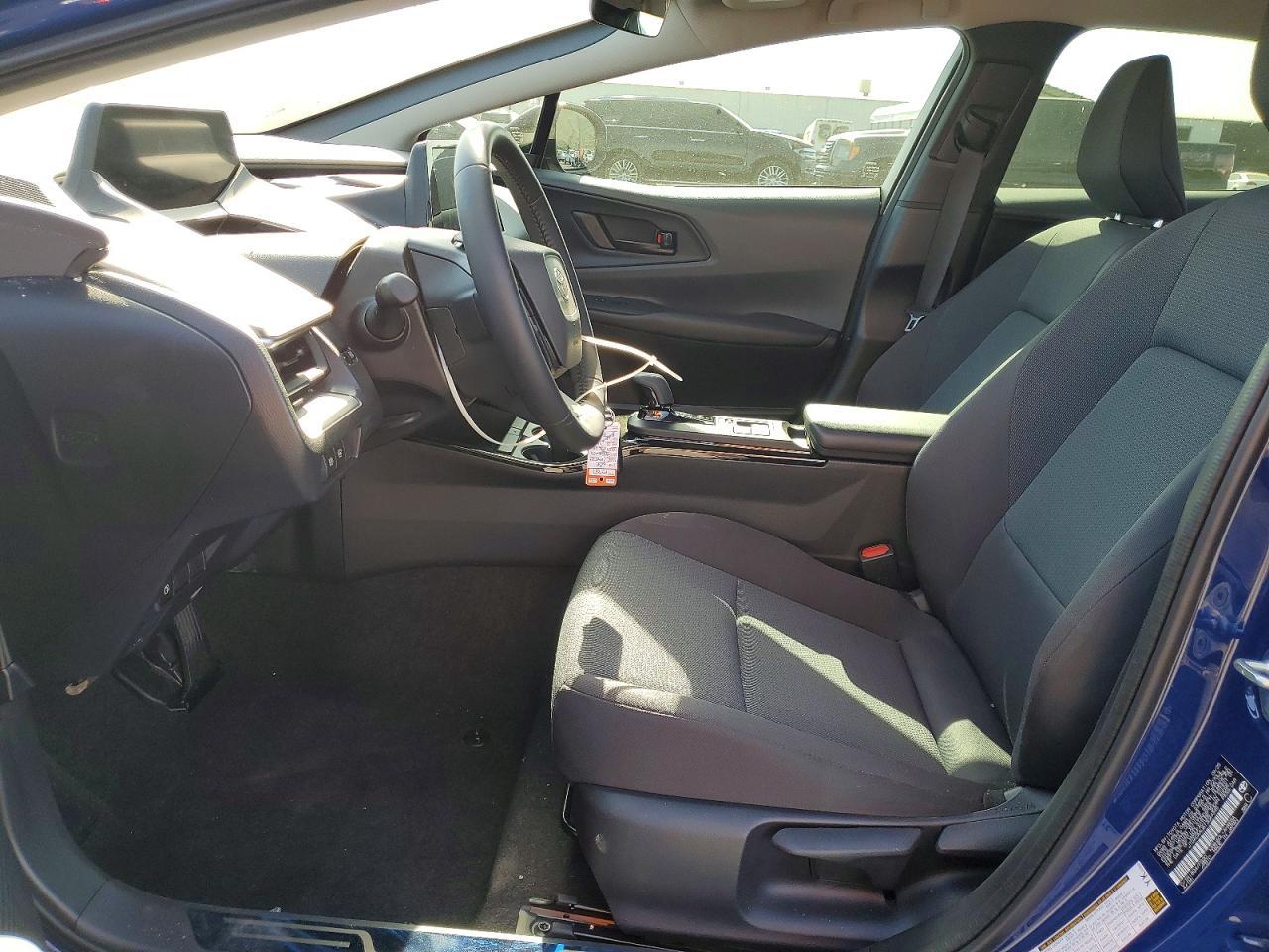 2026 Toyota Prius le