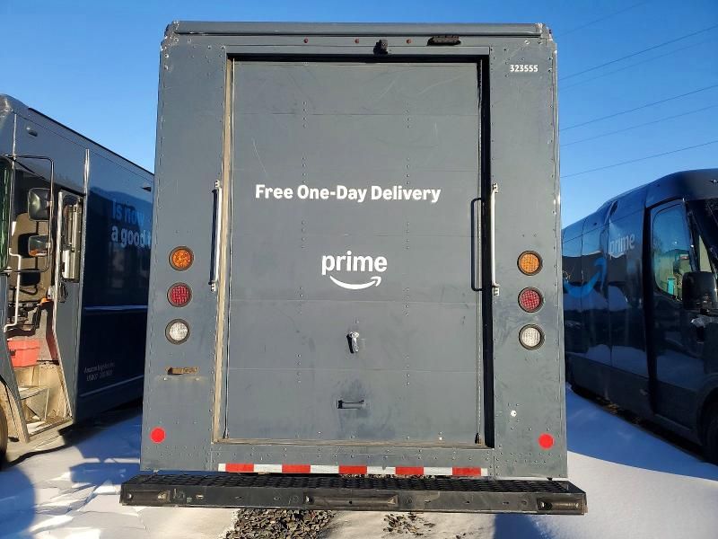 2020 Ford F59 Delivery Truck