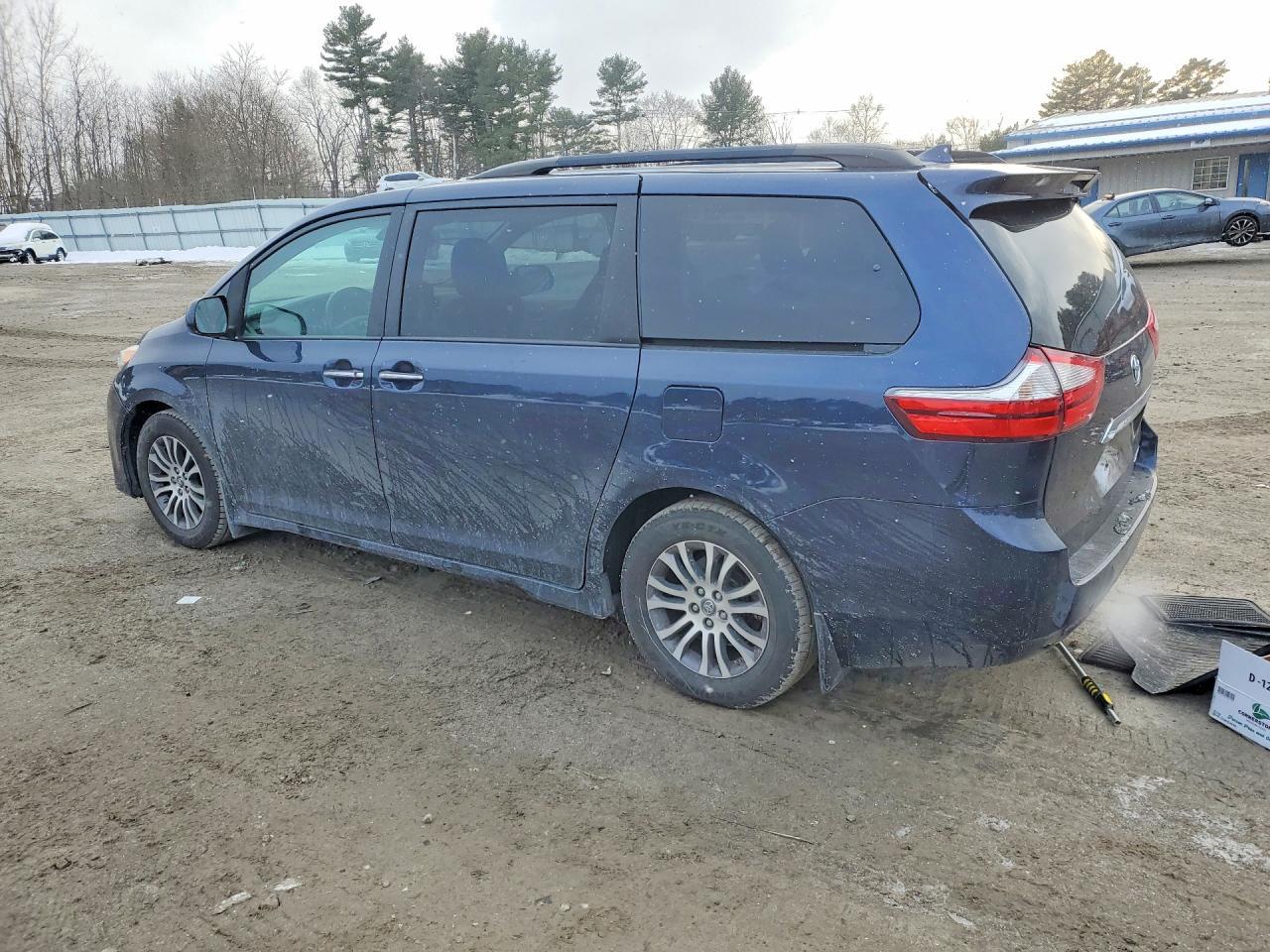 2018 Toyota Sienna xle