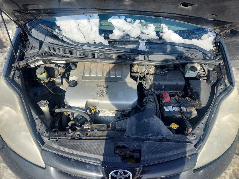 2010 Toyota Sienna ce