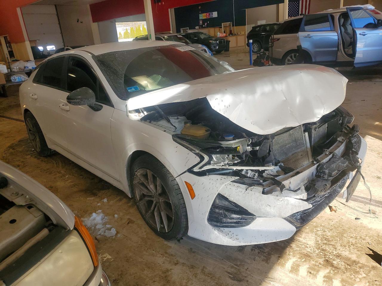 2022 KIA K5 gt Line