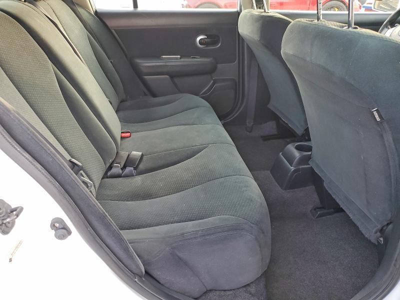 2012 Nissan Versa 1.8 s