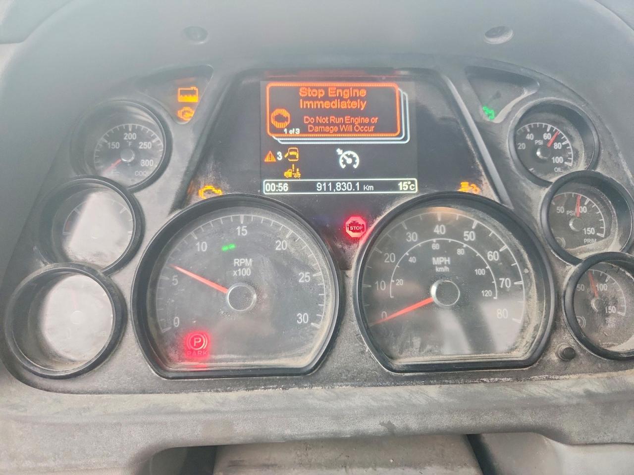 2015 Peterbilt Tractor 2015 Peterbilt 579 Semi Truck