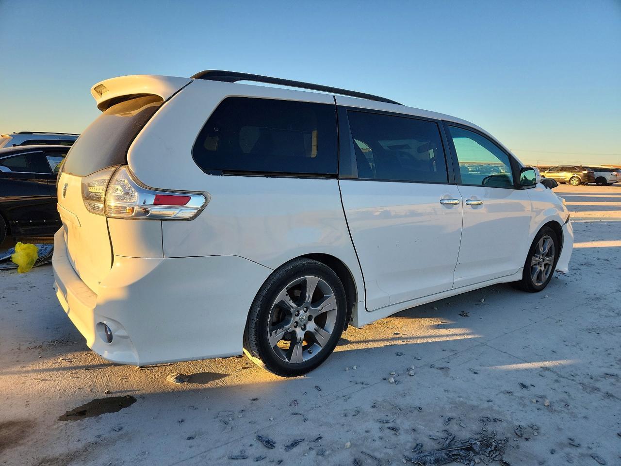 2014 Toyota Sienna Sport