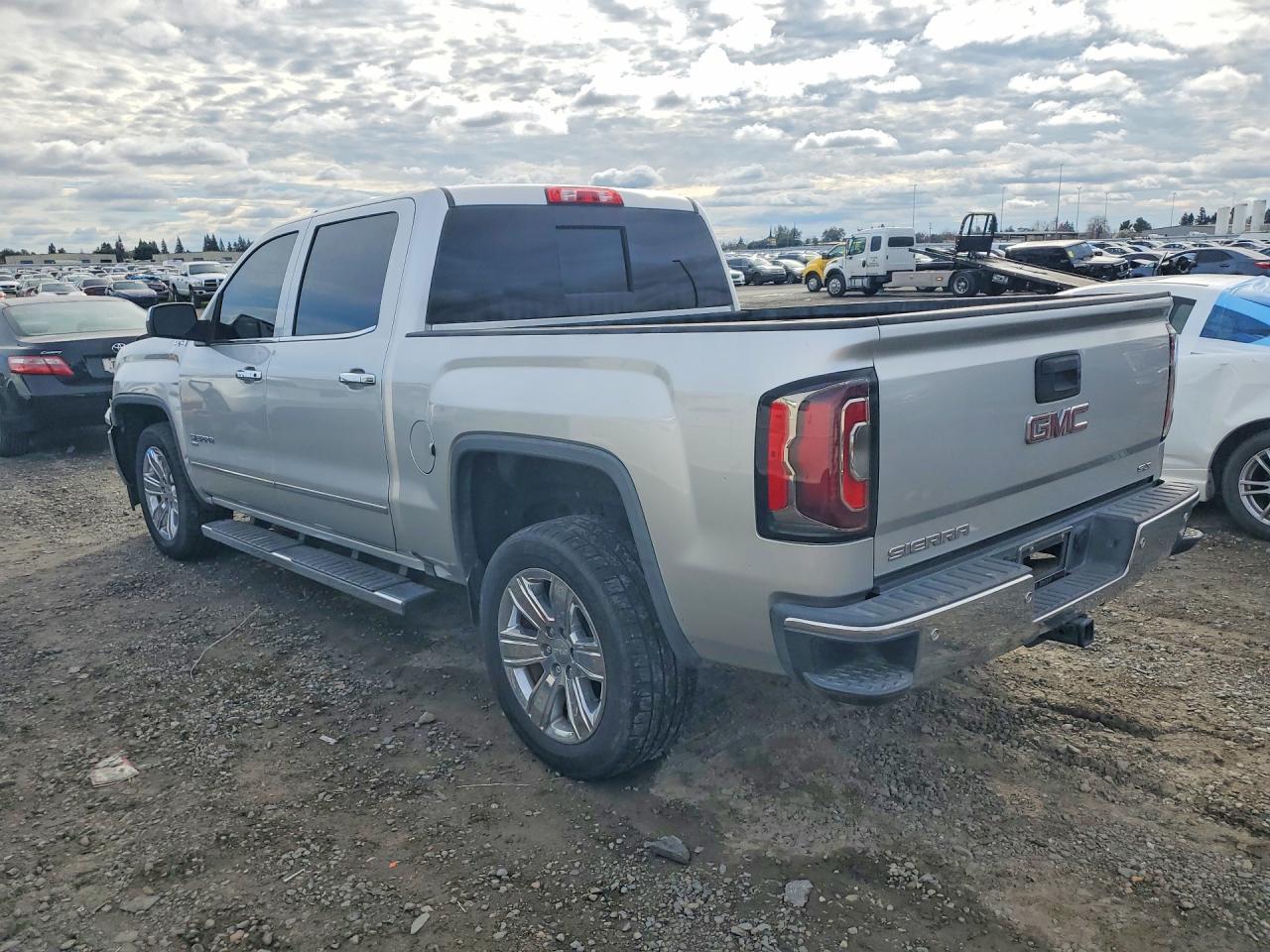 2018 GMC Sierra K1500 SLT