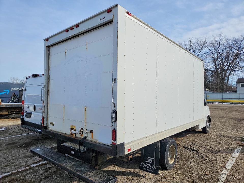 2017 Chevrolet Express BOX Truck