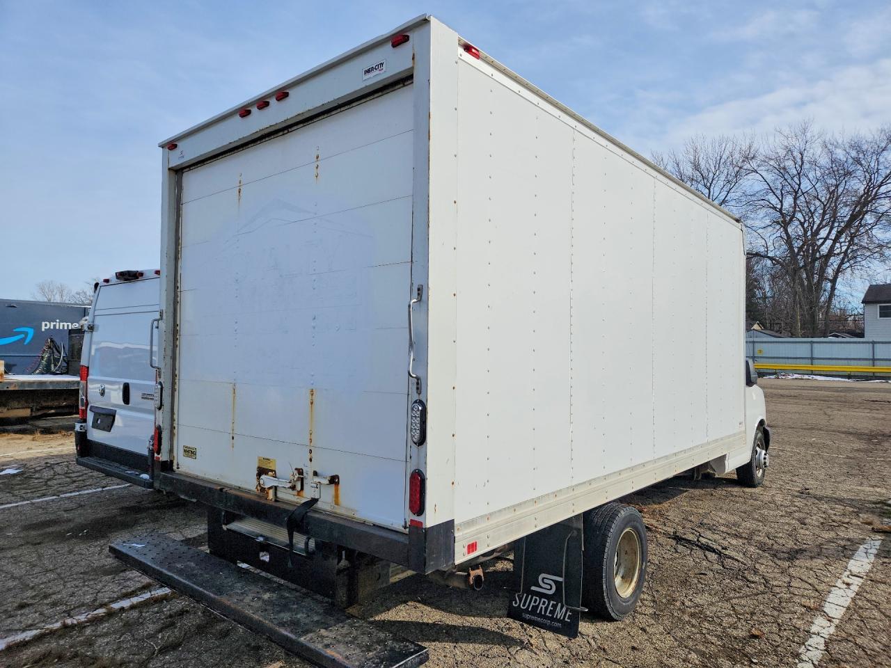 2017 Chevrolet Express BOX Truck