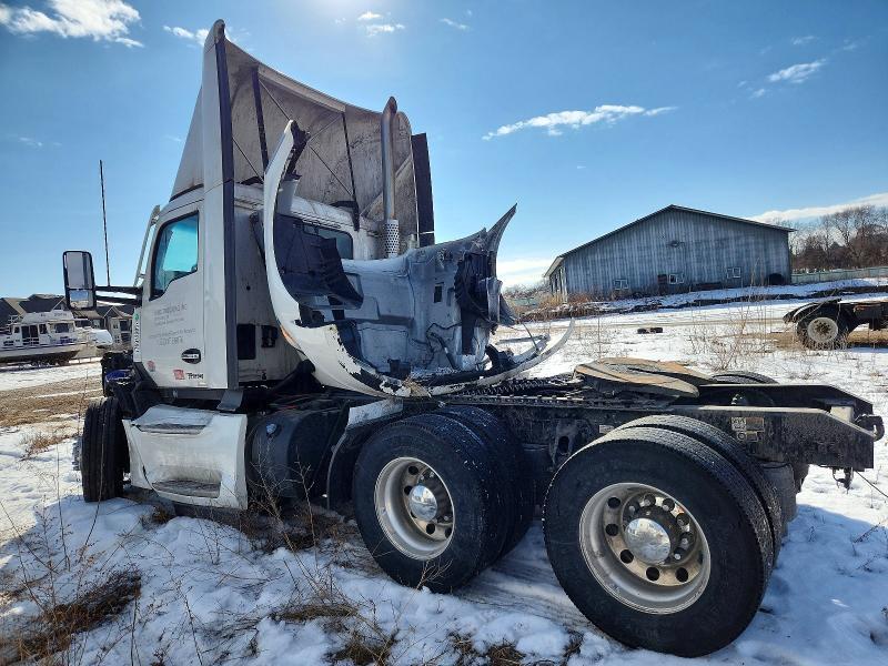 2025 Kenworth T680 Semi Truck