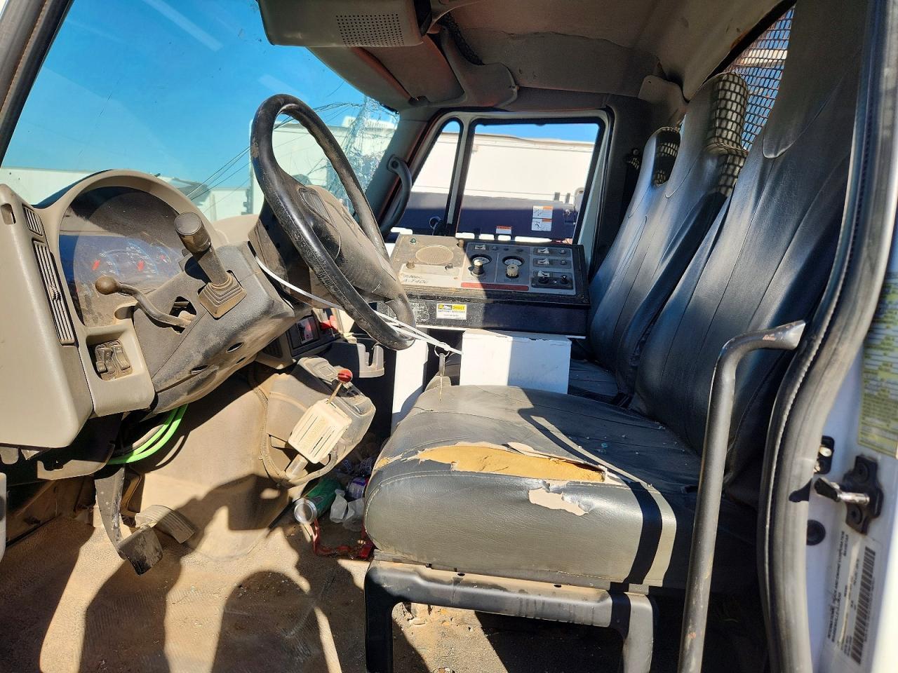 2009 International 4300 Cable Placer Bucket Truck