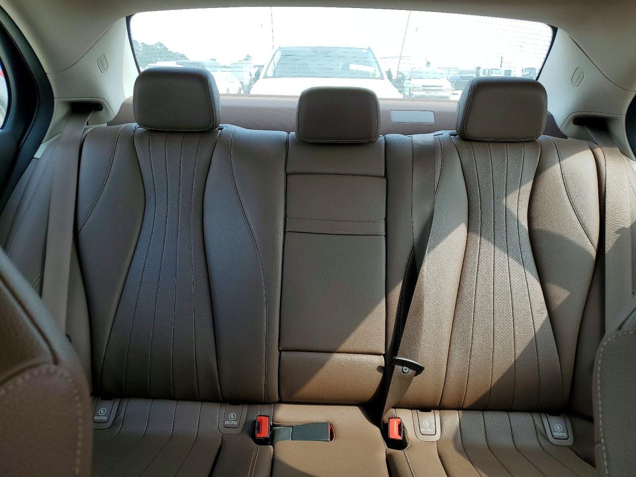 2017 Mercedes-Benz E 300