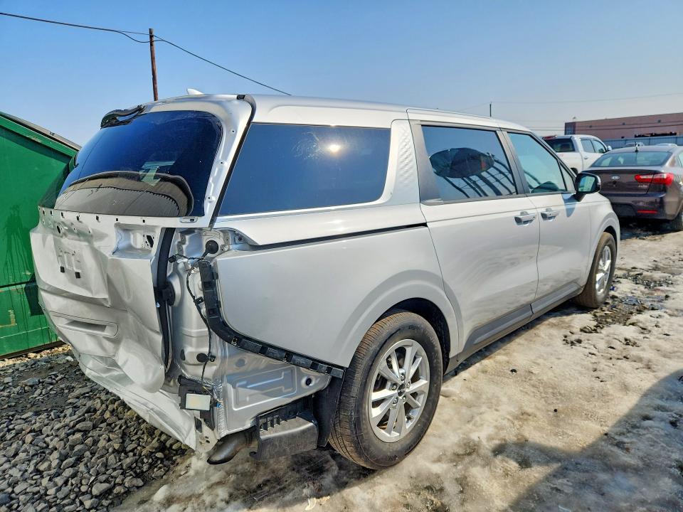 2022 KIA Carnival lx