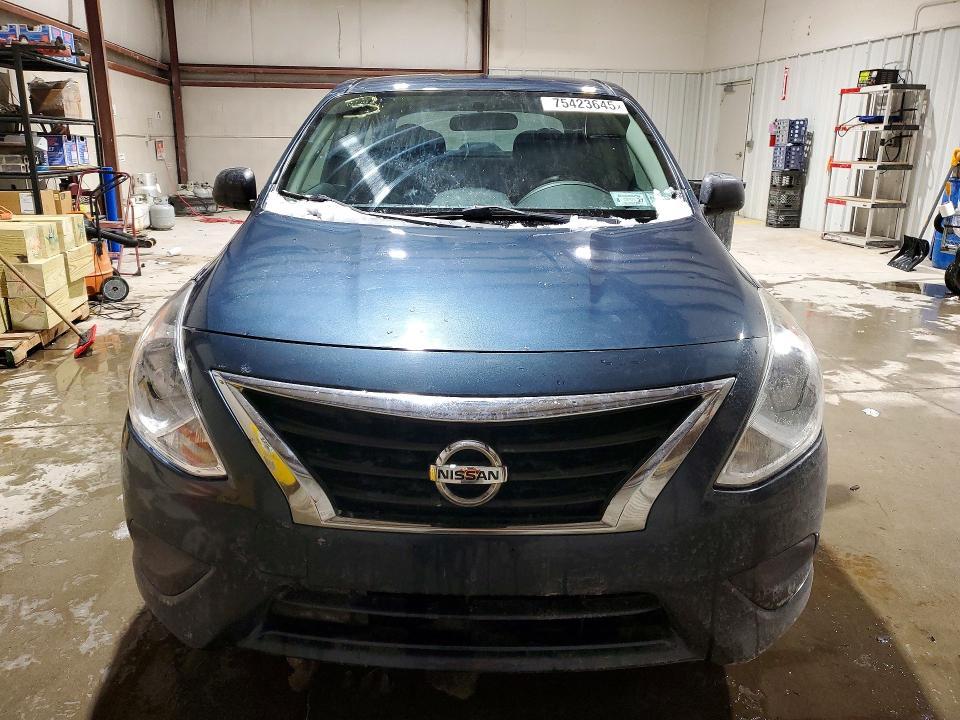 2015 Nissan Versa s