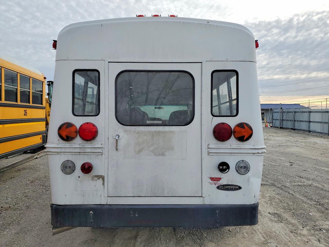 2001 GMC Savana Cutaway G3500