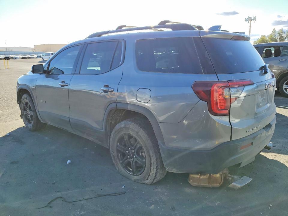 2022 GMC Acadia AT4